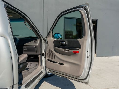 Used 2004 Ford F150 Lightning image 51