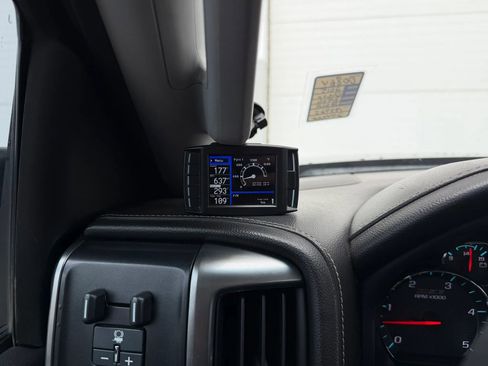 Used 2015 Chevrolet Silverado 2500 LTZ w/ Duramax Plus Package AWD/4WD image 26