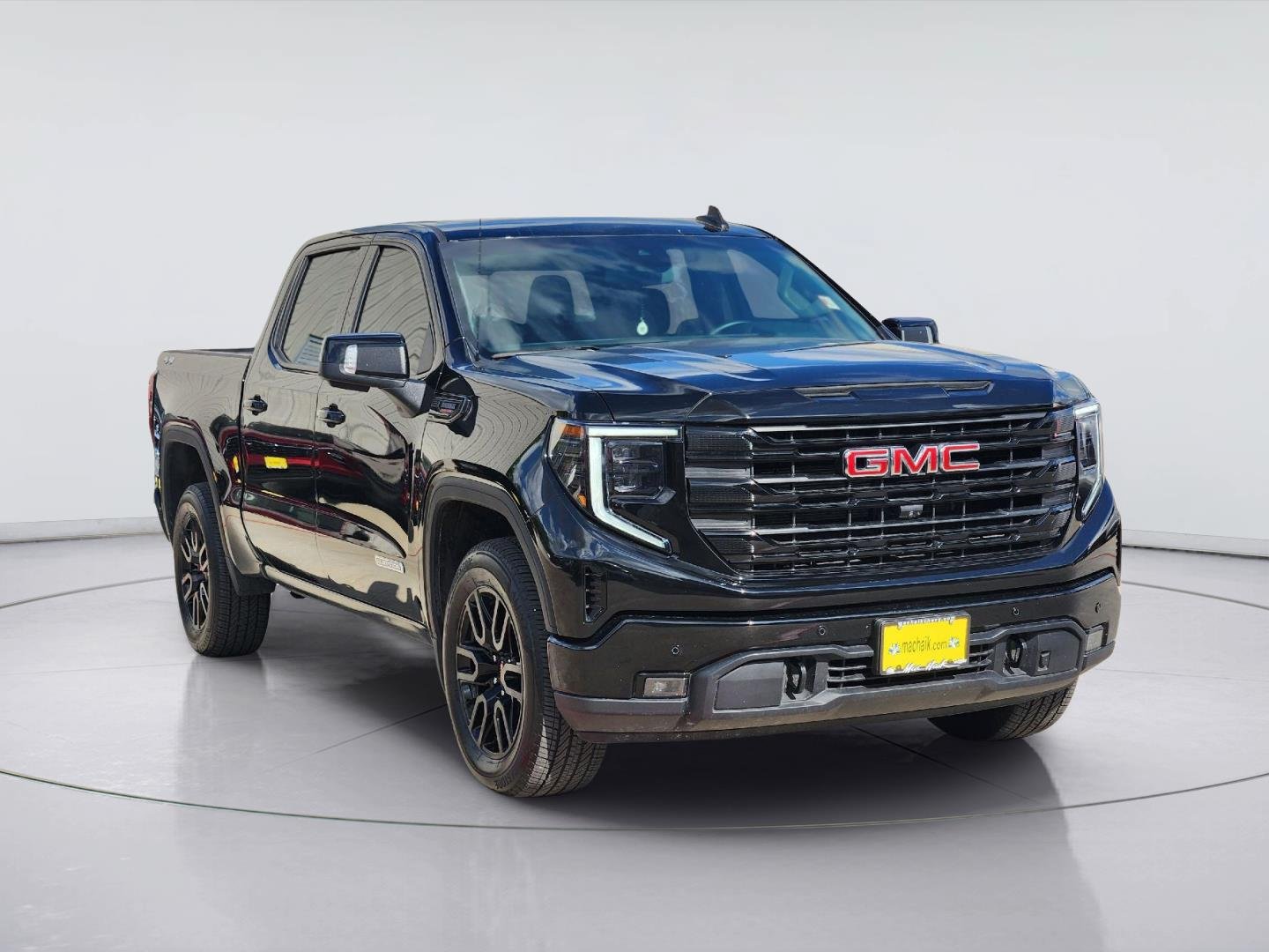 Used 2026 GMC Sierra 1500 Elevation w/ Preferred Package AWD/4WD image 3