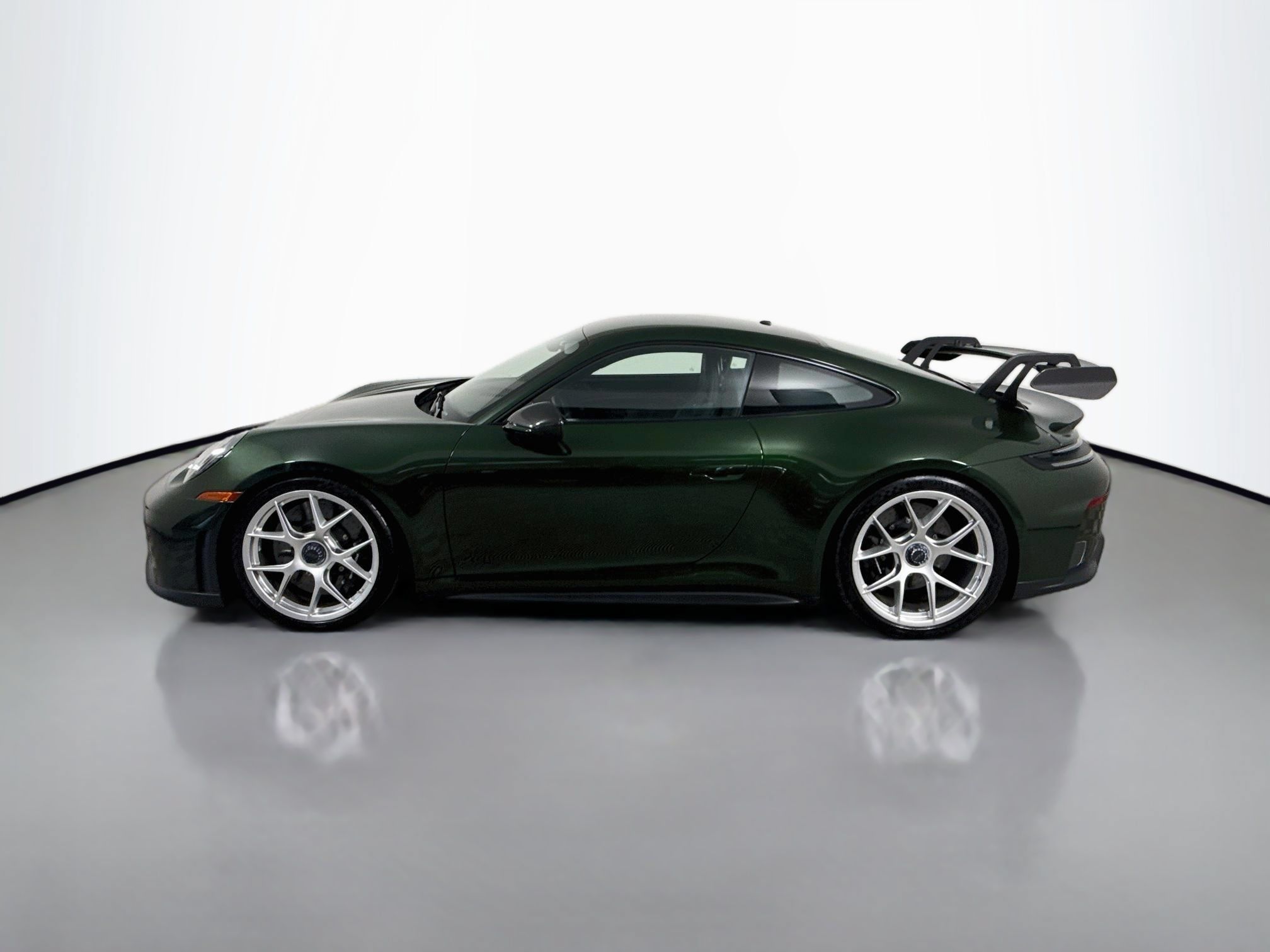 Certified 2025 Porsche 911 GT3 RWD image 2