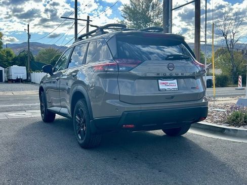 New 2026 Nissan Rogue SV image 5