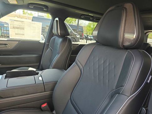 New 2026 INFINITI QX80 Autograph w/ Premium Cargo Package AWD/4WD image 19