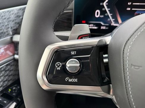 New 2026 BMW 750e xDrive image 30