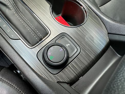 Used 2019 GMC Acadia SLT w/ Black Edition image 50