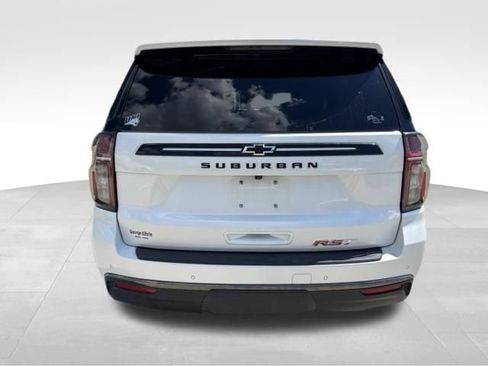 Used 2023 Chevrolet Suburban RST AWD/4WD image 4