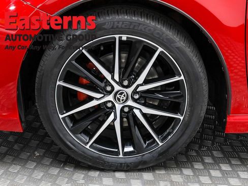 Used 2021 Toyota Camry SE w/ Cold Weather Package image 31