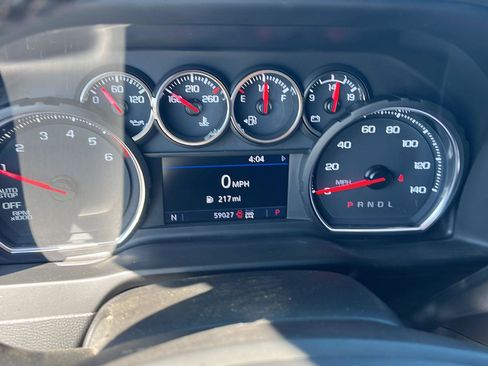 Used 2021 Chevrolet Silverado 1500 LT AWD/4WD image 9