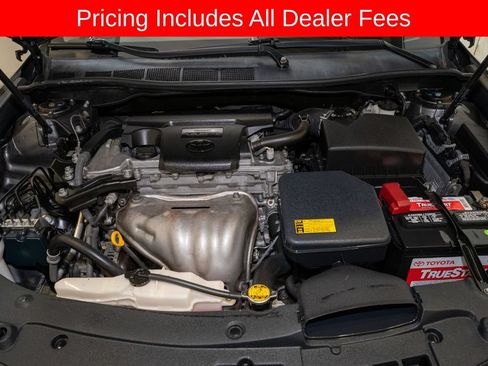 Used 2012 Toyota Camry FWD image 18