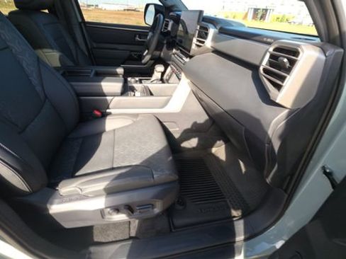 Used 2025 Toyota Tundra Limited image 30