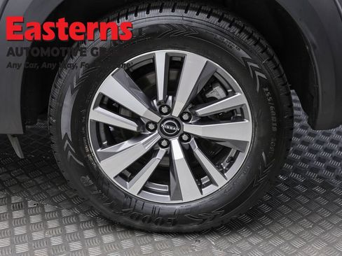 Used 2022 Nissan Pathfinder SL AWD/4WD image 8