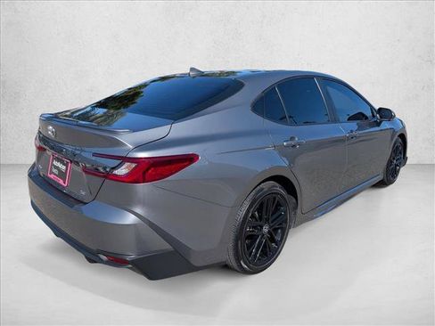 Certified 2025 Toyota Camry SE FWD image 5