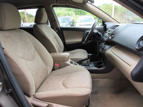 Used 2012 Toyota RAV4 4WD w/ Value Pkg image 6