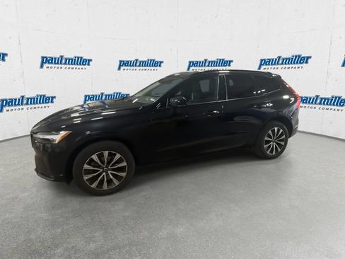 Used 2024 Volvo XC60 B5 Plus AWD/4WD image 5