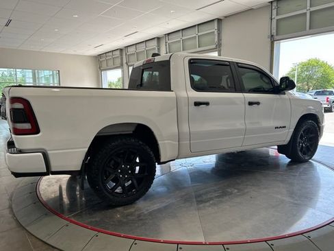 Used 2024 RAM 1500 Laramie AWD/4WD image 7