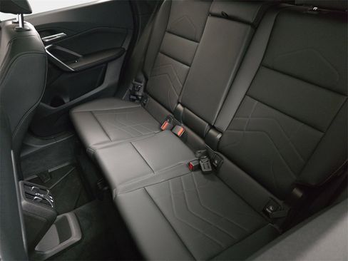 Used 2025 BMW X1 xDrive28i w/ Convenience Package image 17