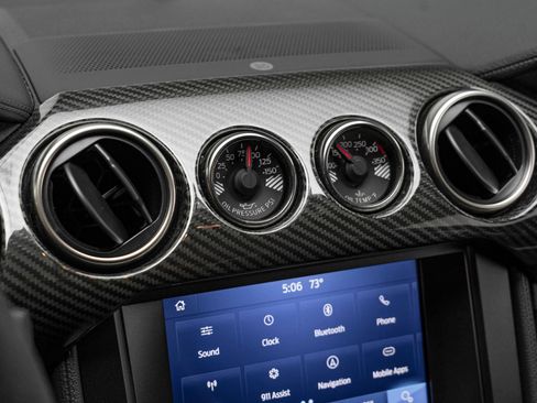 Used 2020 Ford Mustang Shelby GT500 w/ Carbon Fiber Track Pack RWD image 28