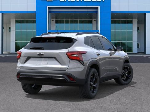New 2026 Chevrolet Trax LT w/ Driver Confidence Package FWD image 4