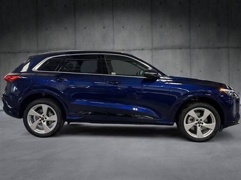 Certified 2025 Audi Q5 Premium w/ Premium Plus AWD/4WD image 6