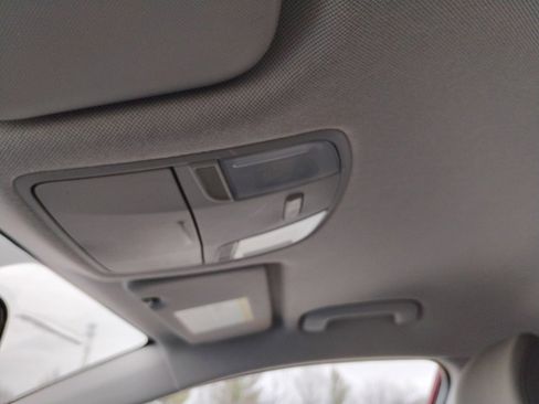 Used 2019 Hyundai Elantra SE image 24