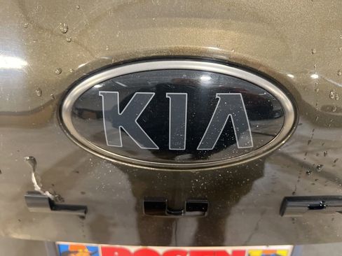 Used 2021 Kia Telluride SX w/ SX Prestige Package image 34