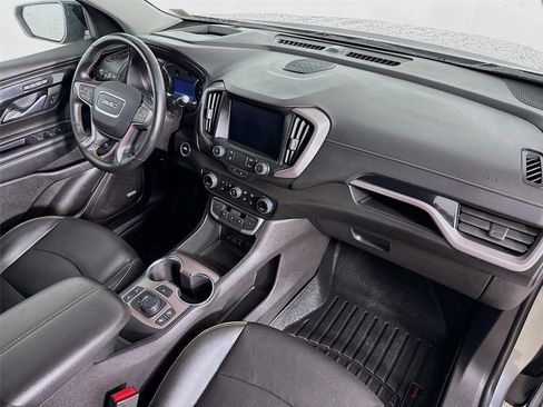 Used 2024 GMC Terrain AT4 w/ Infotainment Package II image 32