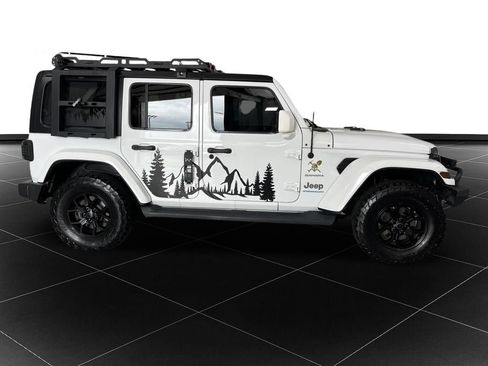 Used 2023 Jeep Wrangler Unlimited Sahara w/ Cold Weather Group AWD/4WD image 6