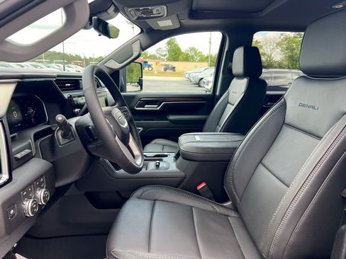 New 2026 GMC Sierra 3500 Denali w/ Denali Reserve Package image 12