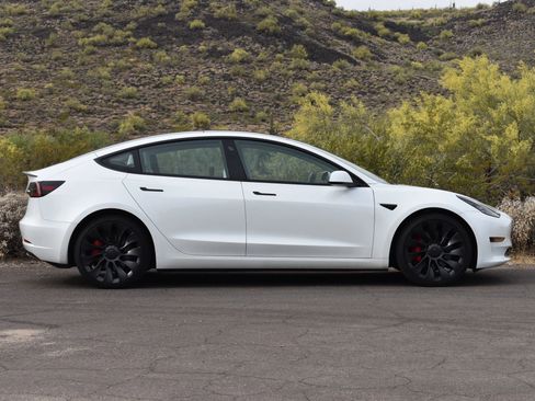 Used 2023 Tesla Model 3 Performance AWD/4WD image 9