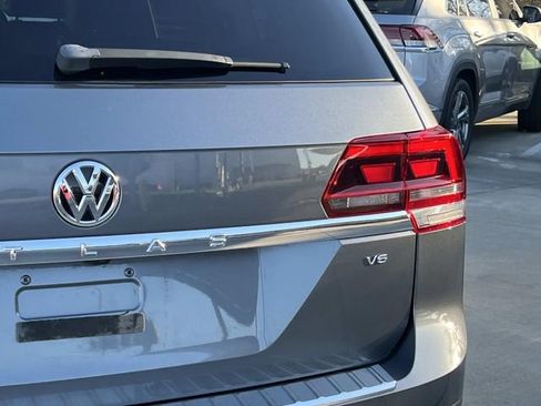Used 2019 Volkswagen Atlas SE w/ Towing Package image 5