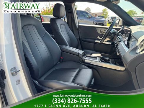 Used 2025 Mercedes-Benz GLB 250 image 11