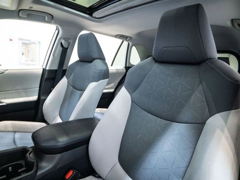 Certified 2025 Toyota RAV4 XLE w/ Convenience Package image 6