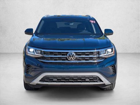 Used 2021 Volkswagen Atlas Cross Sport SE image 2