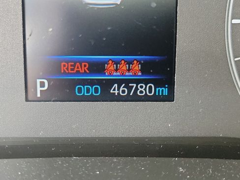 Used 2024 Toyota Corolla LE FWD image 22