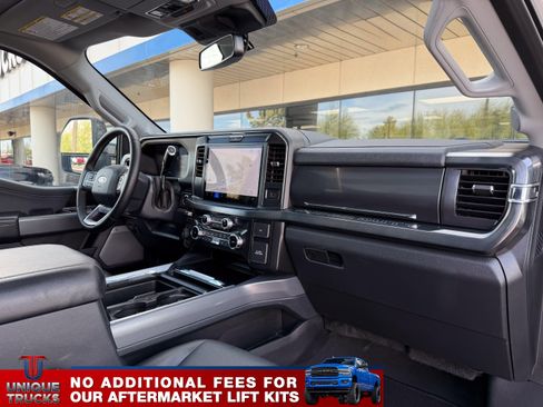 Used 2025 Ford F350 Lariat w/ Black Appearance Package image 31
