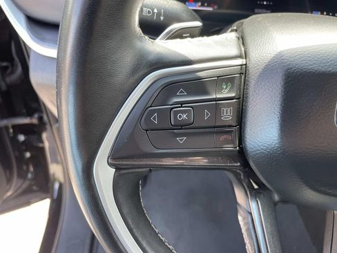 Used 2021 Jeep Grand Cherokee L Laredo RWD image 40