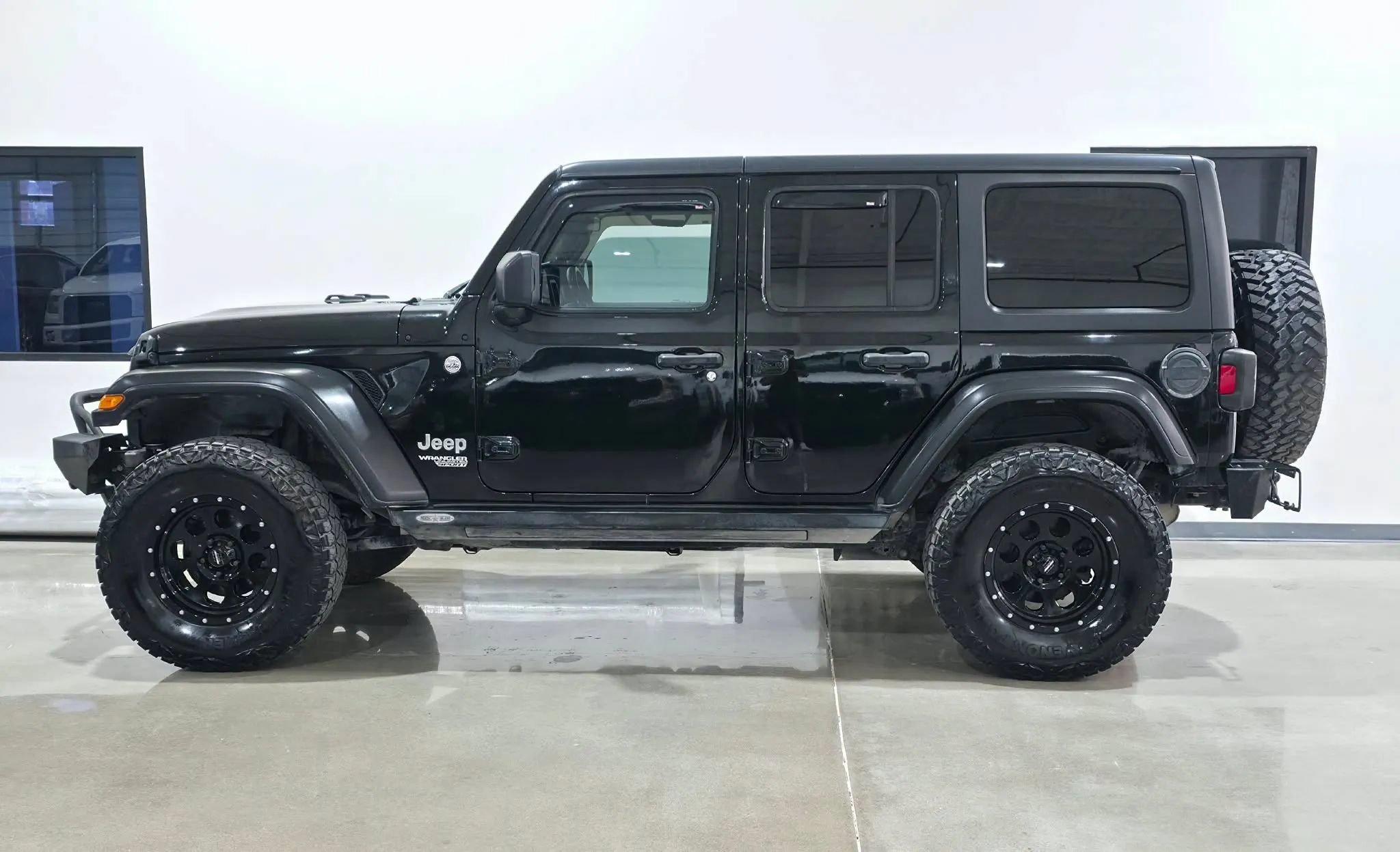 Used 2019 Jeep Wrangler Unlimited Sport S AWD/4WD image 6