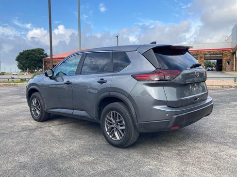 Used 2024 Nissan Rogue S FWD image 7