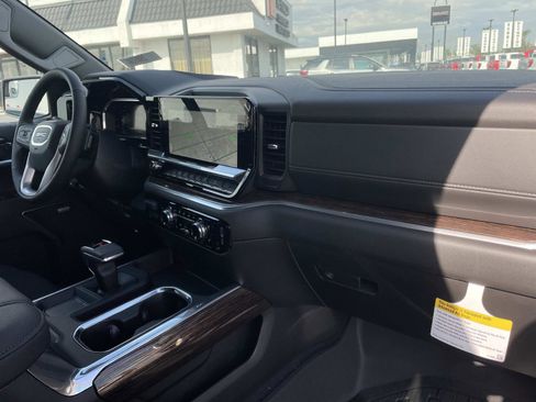 New 2026 GMC Sierra 1500 Elevation image 29