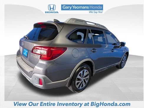 Used 2018 Subaru Outback 2.5i Limited AWD/4WD image 6