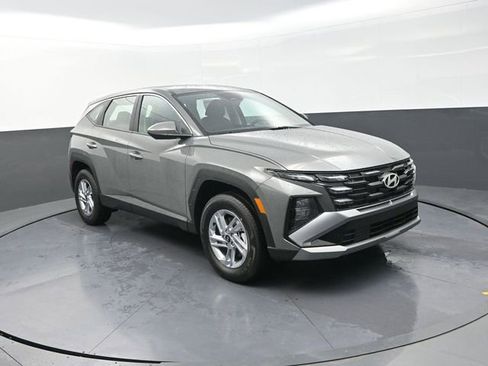 New 2026 Hyundai Tucson SE AWD/4WD image 2