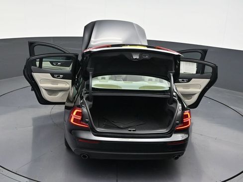 Used 2019 Volvo S60 T5 Momentum w/ Premium Package FWD image 35