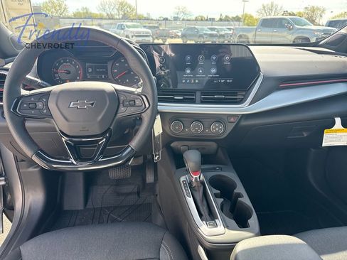 New 2026 Chevrolet Trax RS FWD image 8