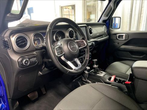 Used 2020 Jeep Wrangler Unlimited Sahara AWD/4WD image 8