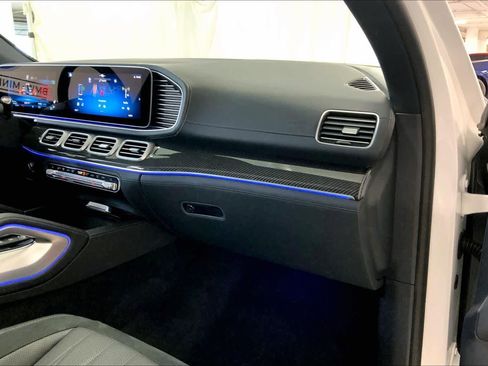 Used 2025 Mercedes-Benz GLE 53 AMG 4MATIC image 18