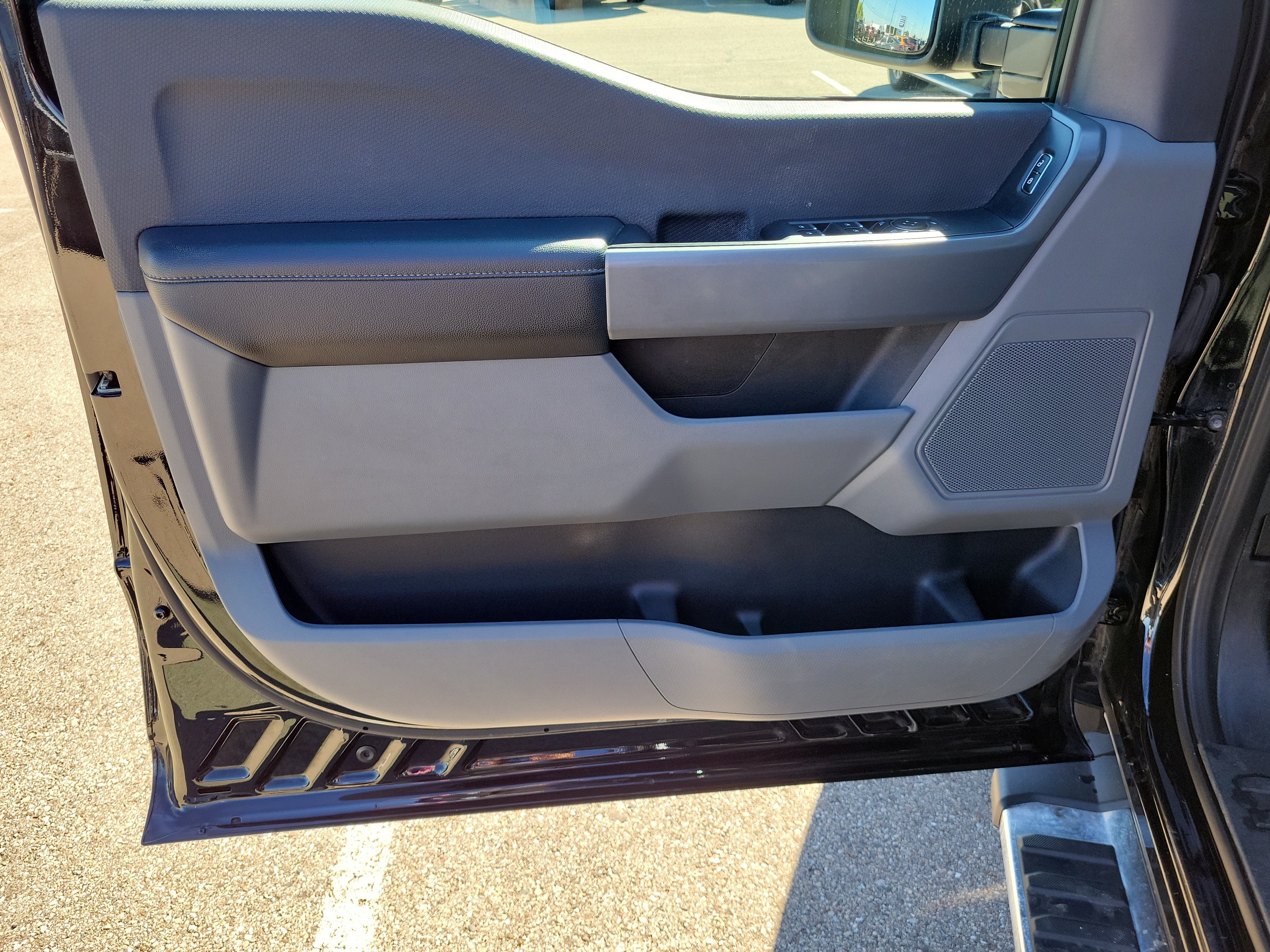 Used 2023 Ford F150 XLT w/ XTR Package AWD/4WD image 18