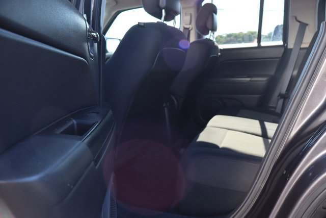 Used 2014 Jeep Patriot Latitude w/ Sun/Sound Group AWD/4WD image 22