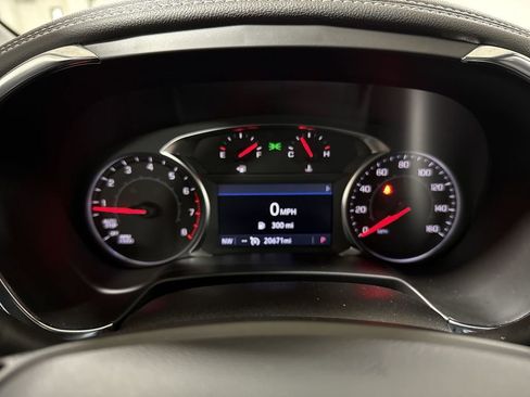 Used 2025 Chevrolet Blazer LT FWD image 12