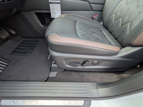 New 2026 Nissan Pathfinder Platinum w/ Cargo Package image 14