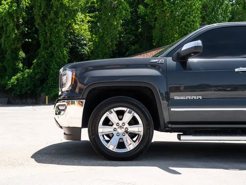 Used 2018 GMC Sierra 1500 SLT AWD/4WD image 3