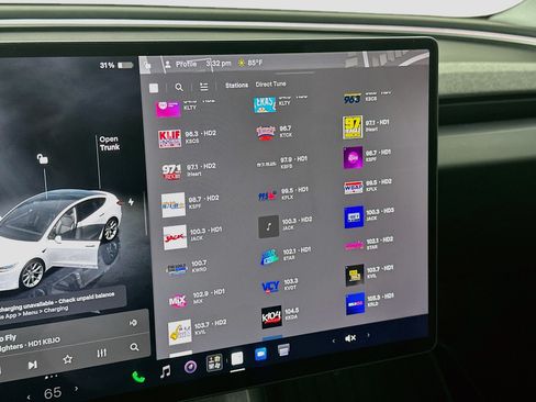 Used 2025 Tesla Model 3 Long Range RWD image 18